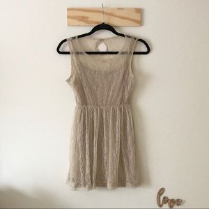 Forever 21 - Nude Lace Dress (SMALL)